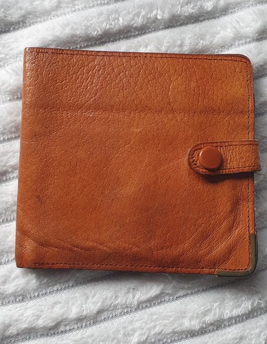 Vintage brown leather bifold - vintage,